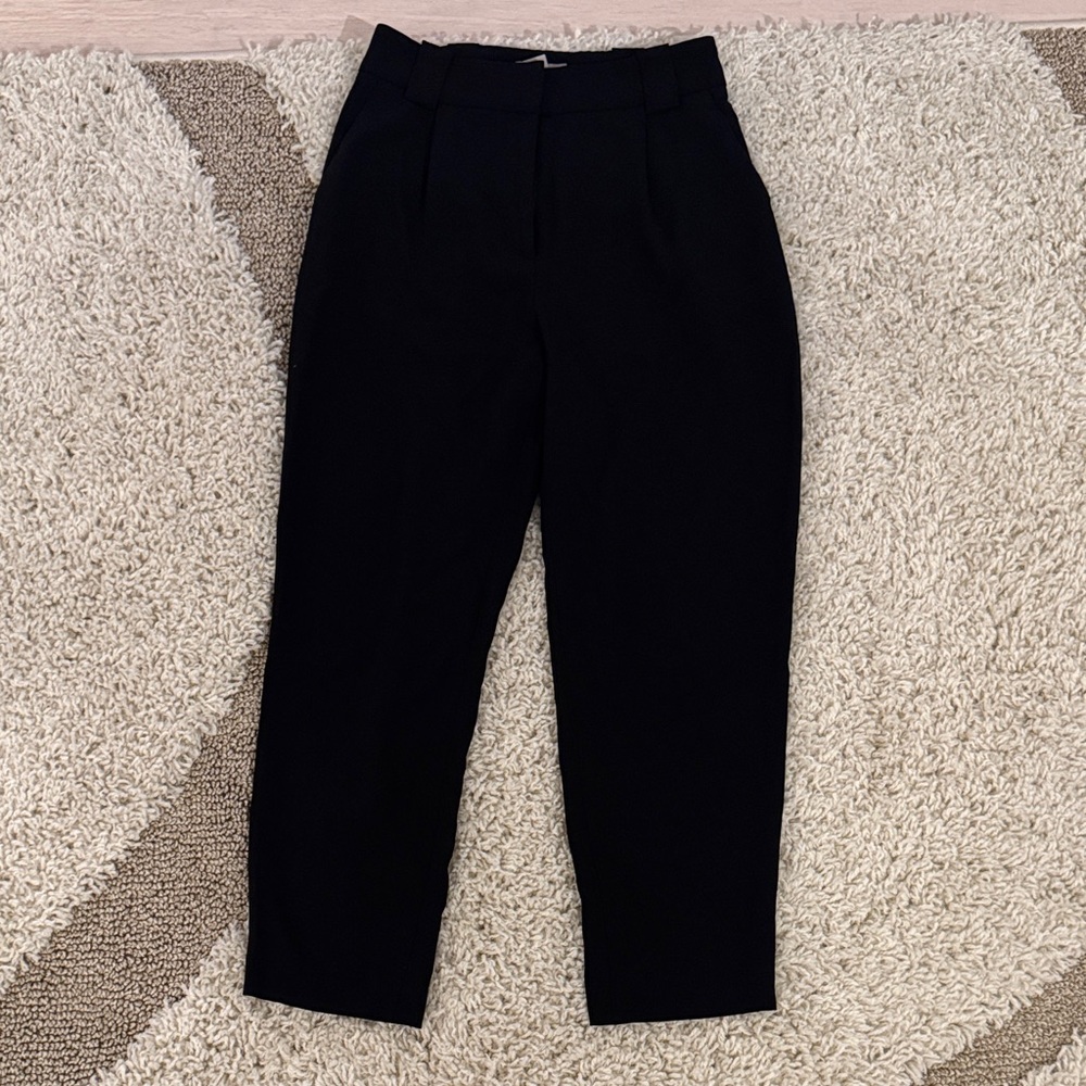 H&M Elegant Black Cropped Pants
